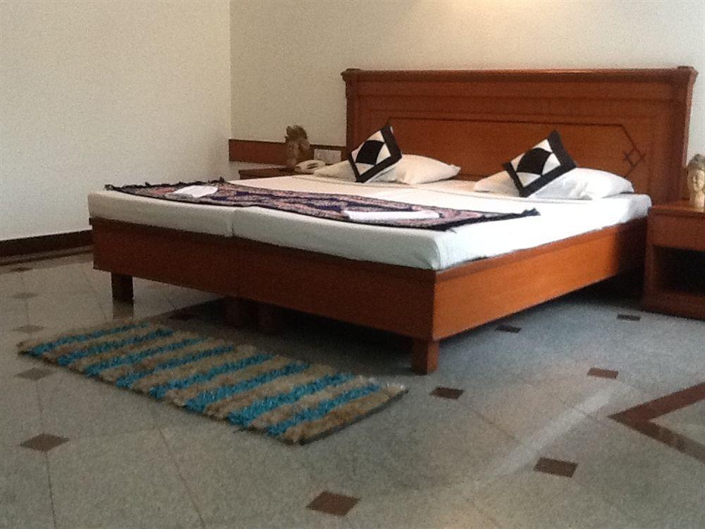 Hotel Kanishka Phg Bangalore Ngoại thất bức ảnh