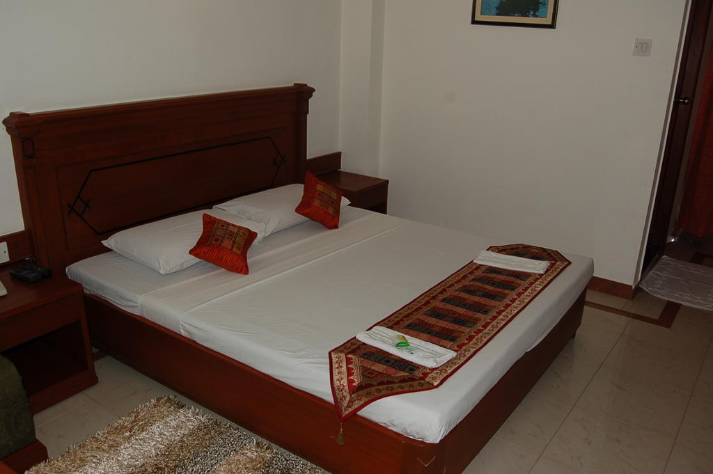 Hotel Kanishka Phg Bangalore Phòng bức ảnh