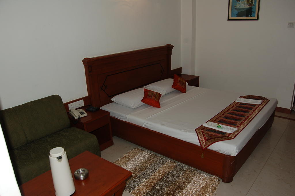 Hotel Kanishka Phg Bangalore Phòng bức ảnh